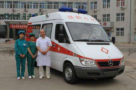 車禍期間，救護車及時出現(xiàn)能救人于危難